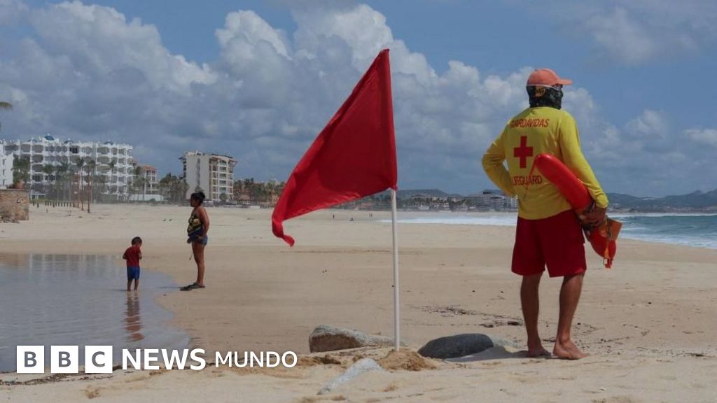 Alerta máxima en Baja California y Sonora por la inminente llegada del huracán Polo