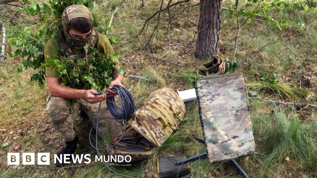 Restricciones en Starlink impactan la operatividad de drones ucranianos en el frente