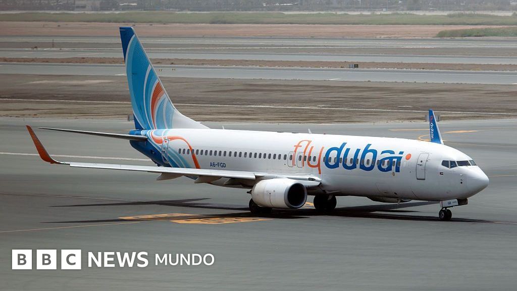 Desvían avión de Flydubai a Arabia Saudita tras presunta pelea a cuchilladas entre pilotos