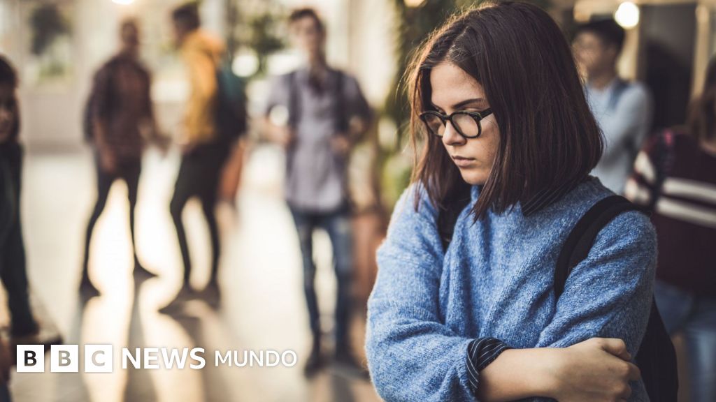 Ansiedad social: cómo identificar los hábitos que la agravan y estrategias para superarla