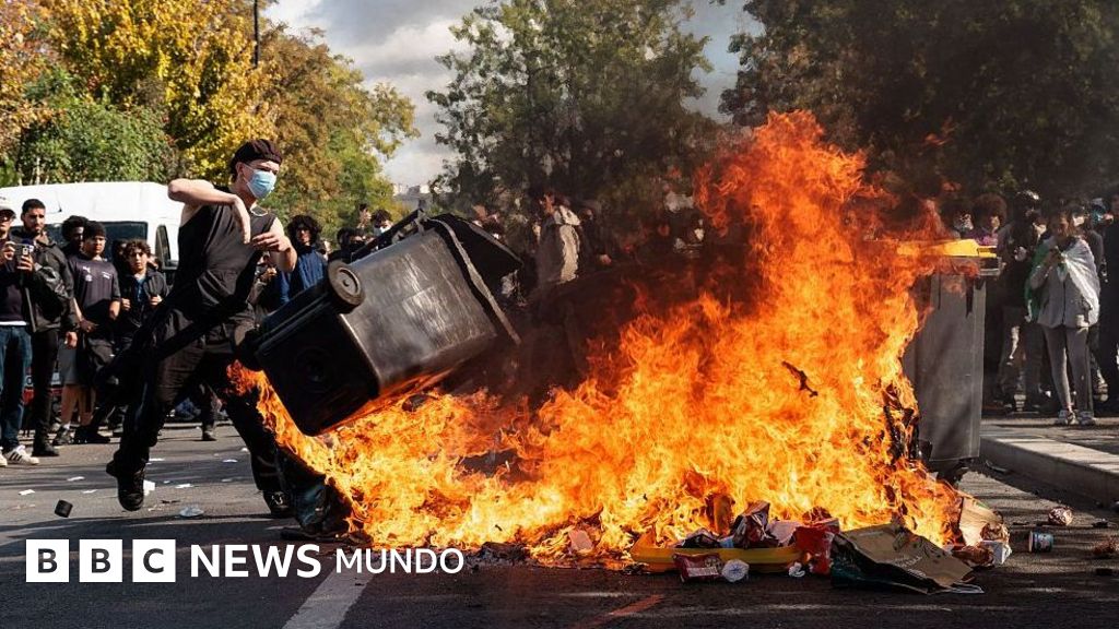Francia bajo tensión: protestas estudiantiles dejan más de mil escuelas afectadas y cientos de detenidos