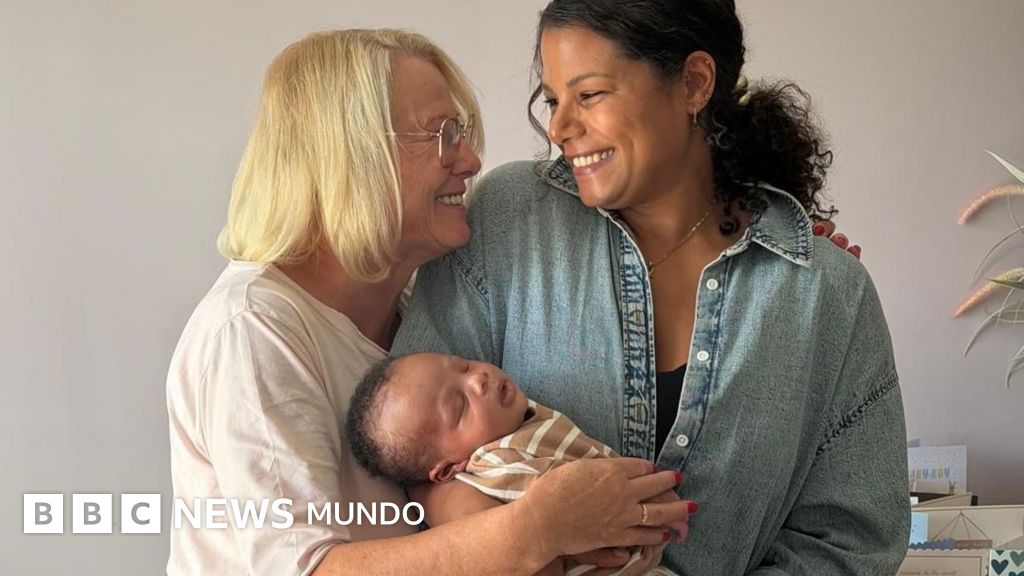 Logra ser madre a los 44 años tras trasplante de tejido ovárico congelado hace dos décadas