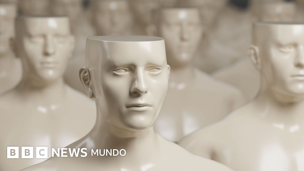 Un mundo feliz: las inquietantes profecías de Aldous Huxley a casi un siglo de su publicación