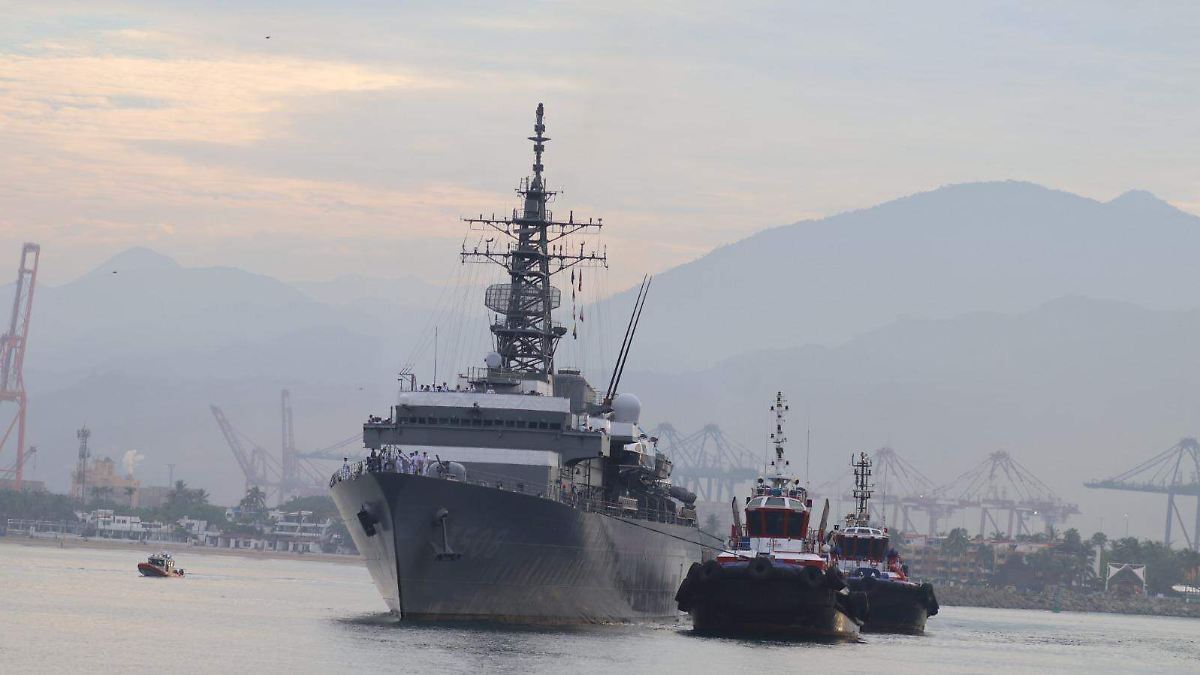 Arriban buques de la Fuerza Marítima de Autodefensa de Japón al puerto de Manzanillo