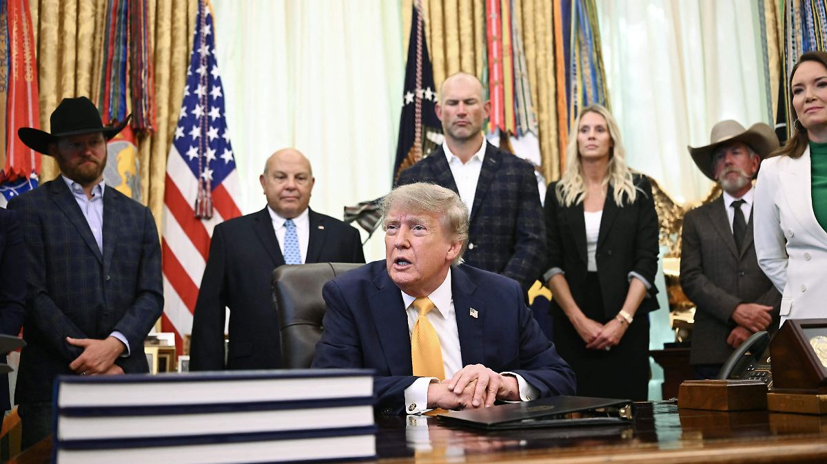 Administración de Trump solicita por tercera ocasión a la Corte Suprema limitar el voto por correo
