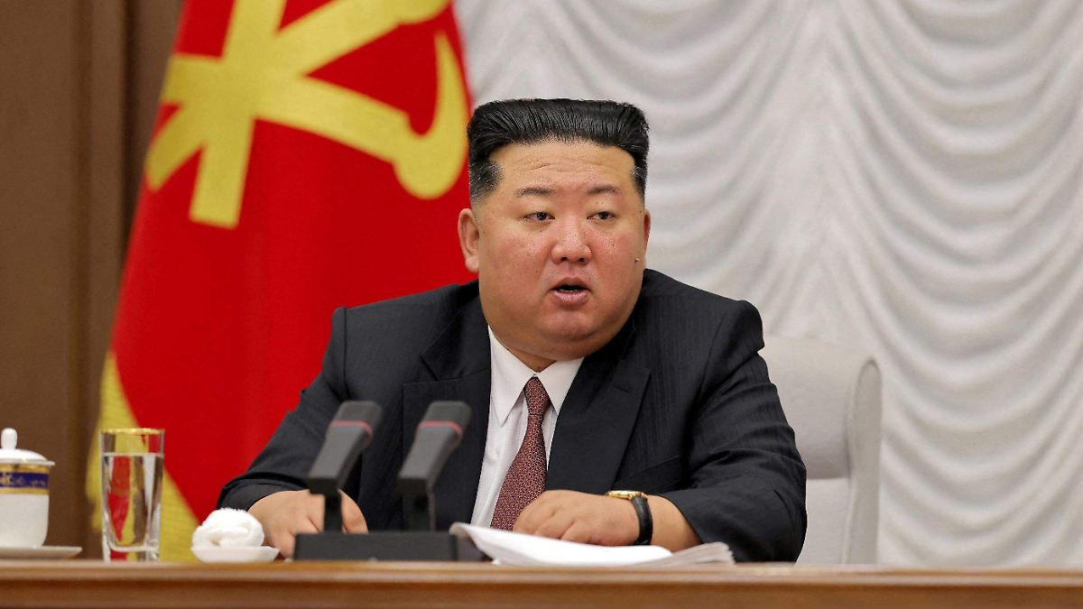 Kim Jong Un ordena preparar a la marina norcoreana con capacidad nuclear