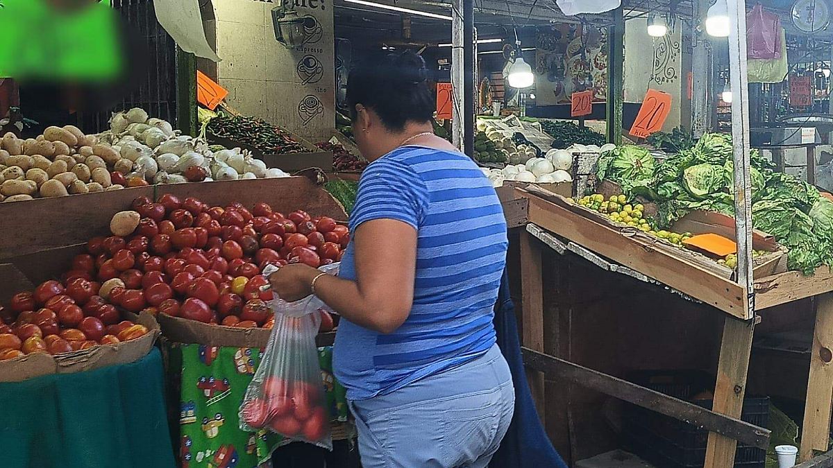 El 72% de los mexicanos enfrenta estrés financiero; las mujeres son el sector más vulnerable