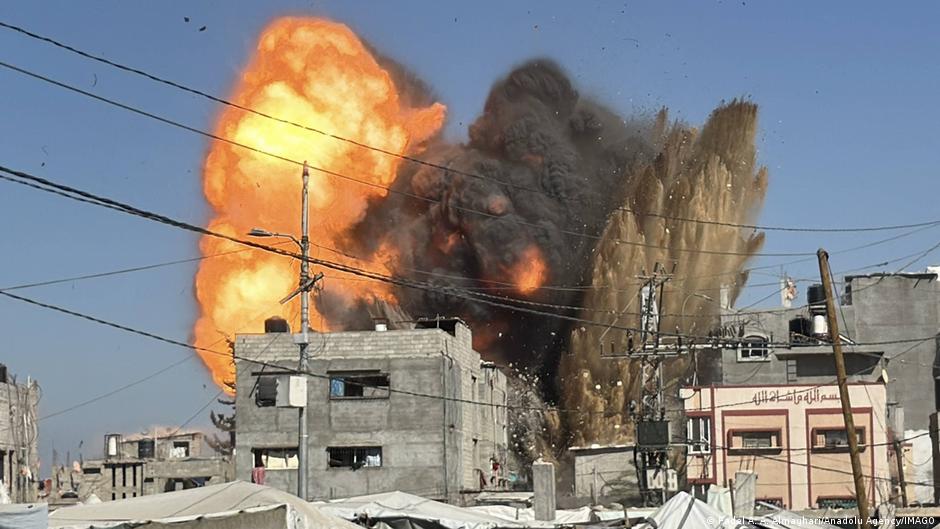 Ataque aéreo israelí en Gaza contra líder de Hamás deja cinco civiles muertos