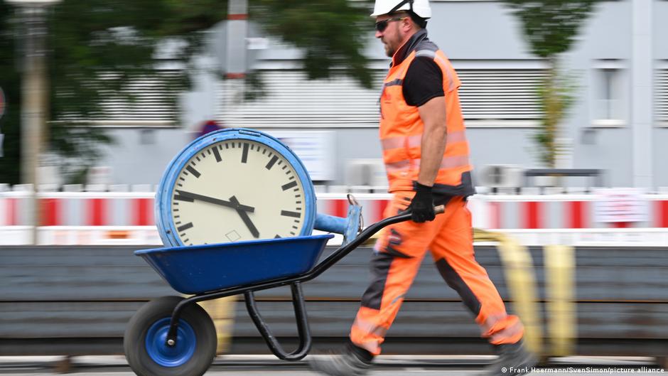 Debate en Alemania: La reforma a la Ley de Jornada Laboral enfrenta posturas encontradas