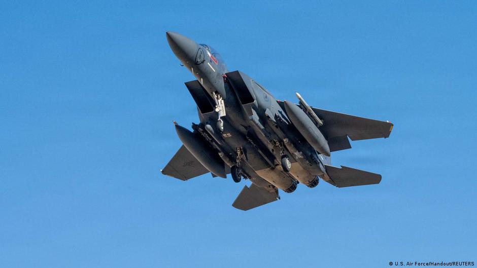 Irán desafía advertencias de Trump con ataque a base militar estadounidense en Kuwait