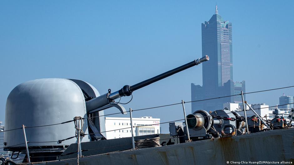 Taiwán mantiene vigilancia ante ejercicios militares de China en sus costas