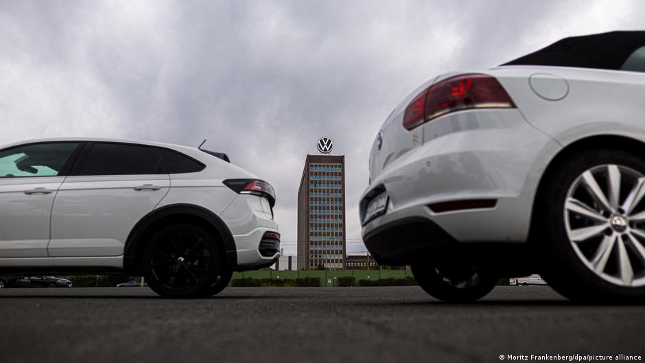 Francia y Alemania pactan flexibilizar la prohibición de motores de combustión para 2035
