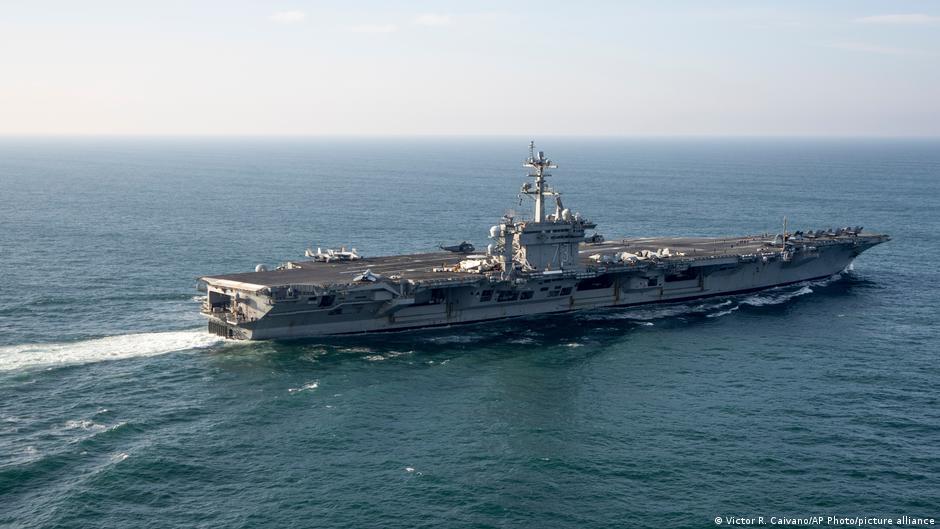 Estados Unidos refuerza su presencia militar en Oriente Medio con un tercer portaaviones