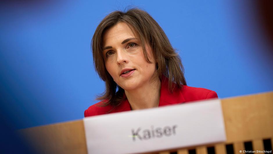 A 36 años de la reunificación, persisten brechas sociales y de representación en Alemania