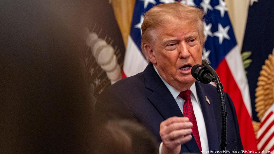 Trump anuncia acuerdo energético con Rusia para suministro de diésel; Zelenski critica la medida