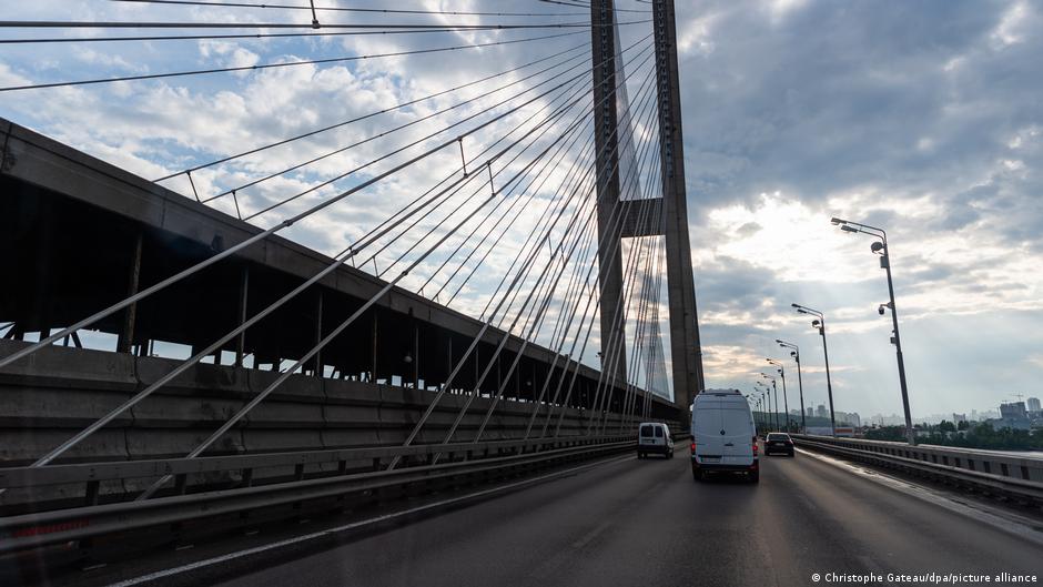 Ataques rusos al Puente del Sur en Kiev intensifican el riesgo de parálisis logística en Ucrania