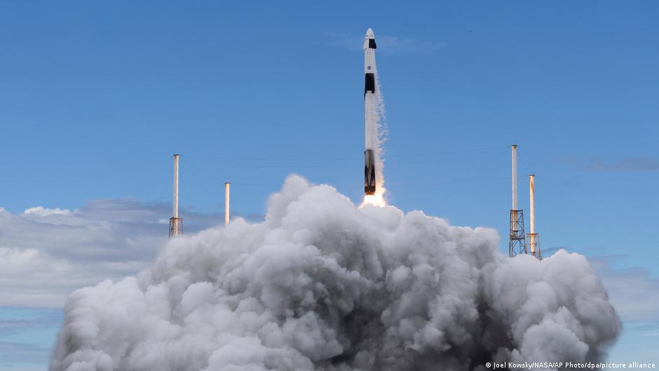 Misión Crew-13 llega a la Estación Espacial Internacional tras vuelo récord