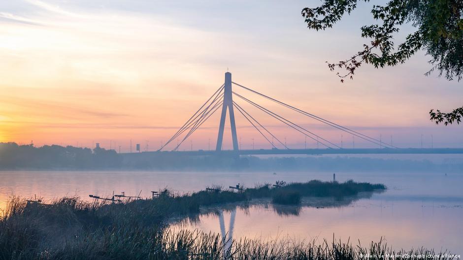 Rusia intensifica ataques contra infraestructura vial clave en Kiev