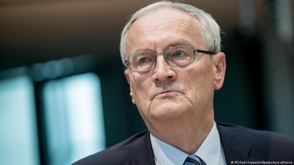 Detienen en Alemania a exjefe de inteligencia por presunto espionaje y alta traición