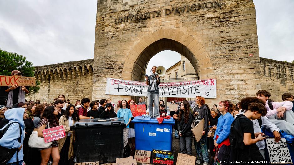 Crisis educativa en Francia: entre la falta de infraestructura y la desconfianza social