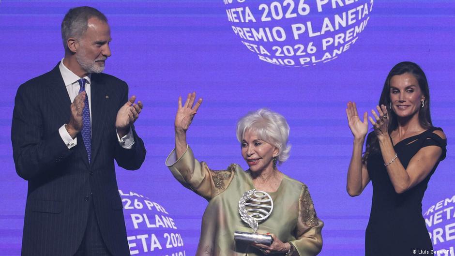 Isabel Allende es galardonada con el Premio Planeta 2026 por 'La hora antes del alba'
