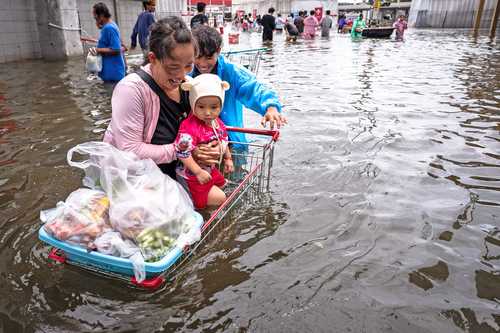 Inundaciones en Tailandia dejan al menos 12 fallecidos y cientos de miles de afectados