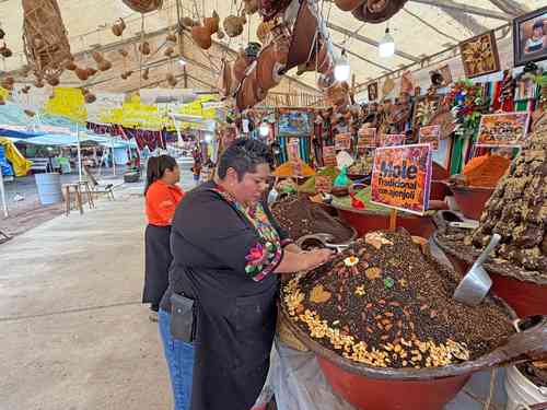 Crisis en la Feria Nacional del Mole: bloqueos carreteros amenazan con la quiebra a productores en Milpa Alta